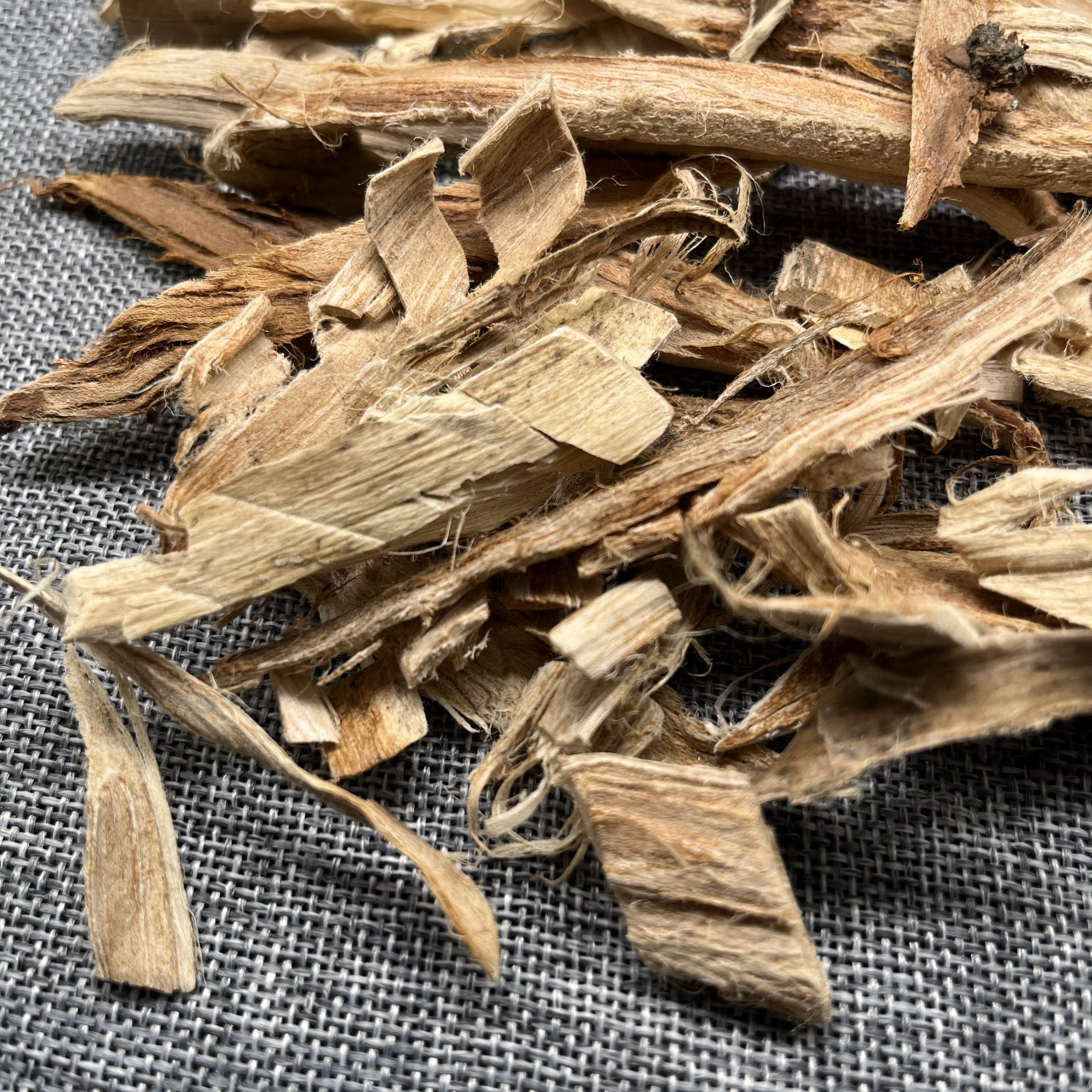 Dried Sliced Eucommia Ulmoides Slippery Elm Inner Bark
